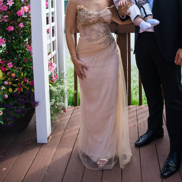 Terani Dress - Picture 3 of 4